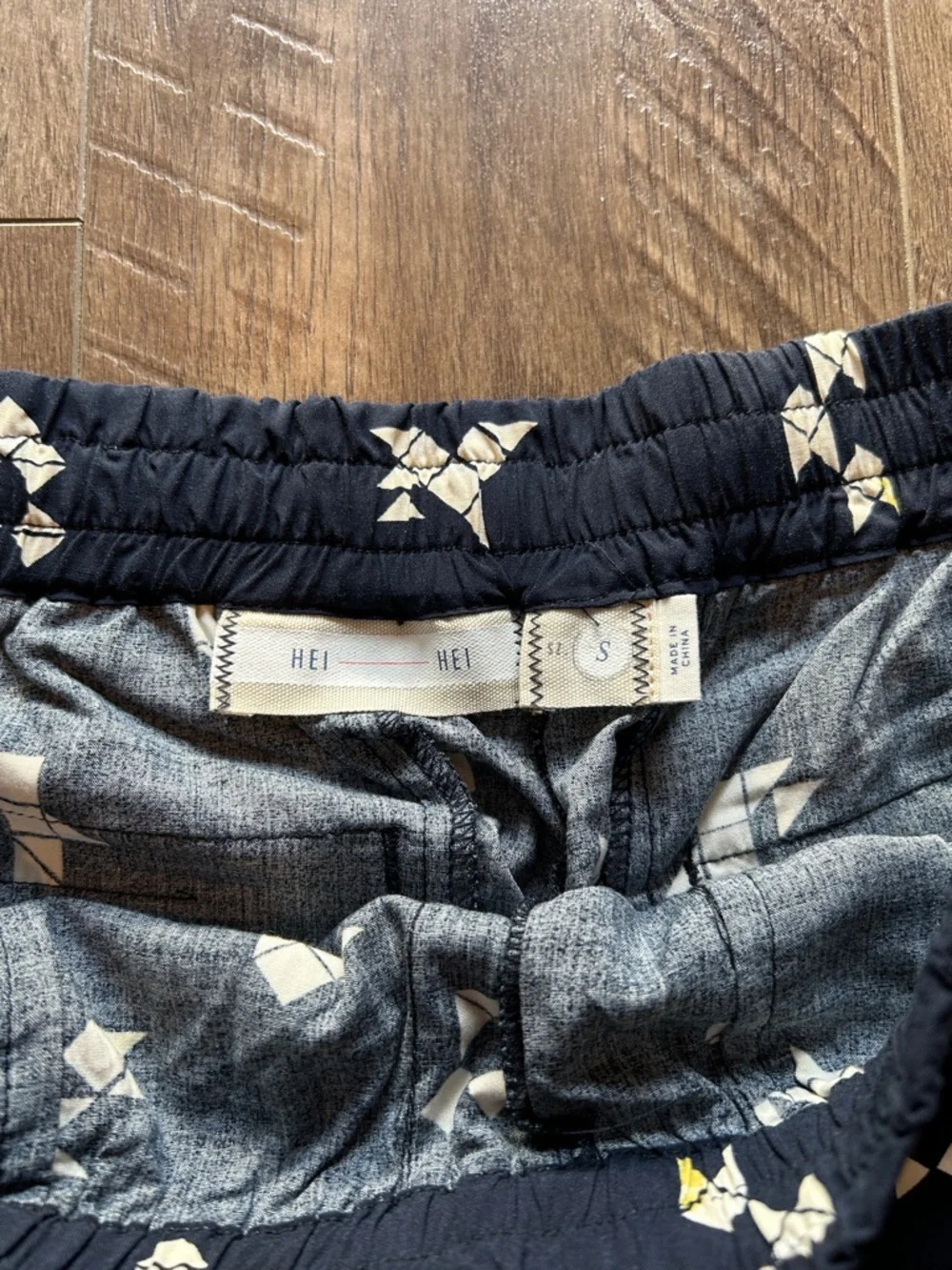 ANTHROPOLOGIE HEI HEI "ORIGAMI" ELASTIC WAIST PANTS SIZE SMALL - Picture 2 of 5